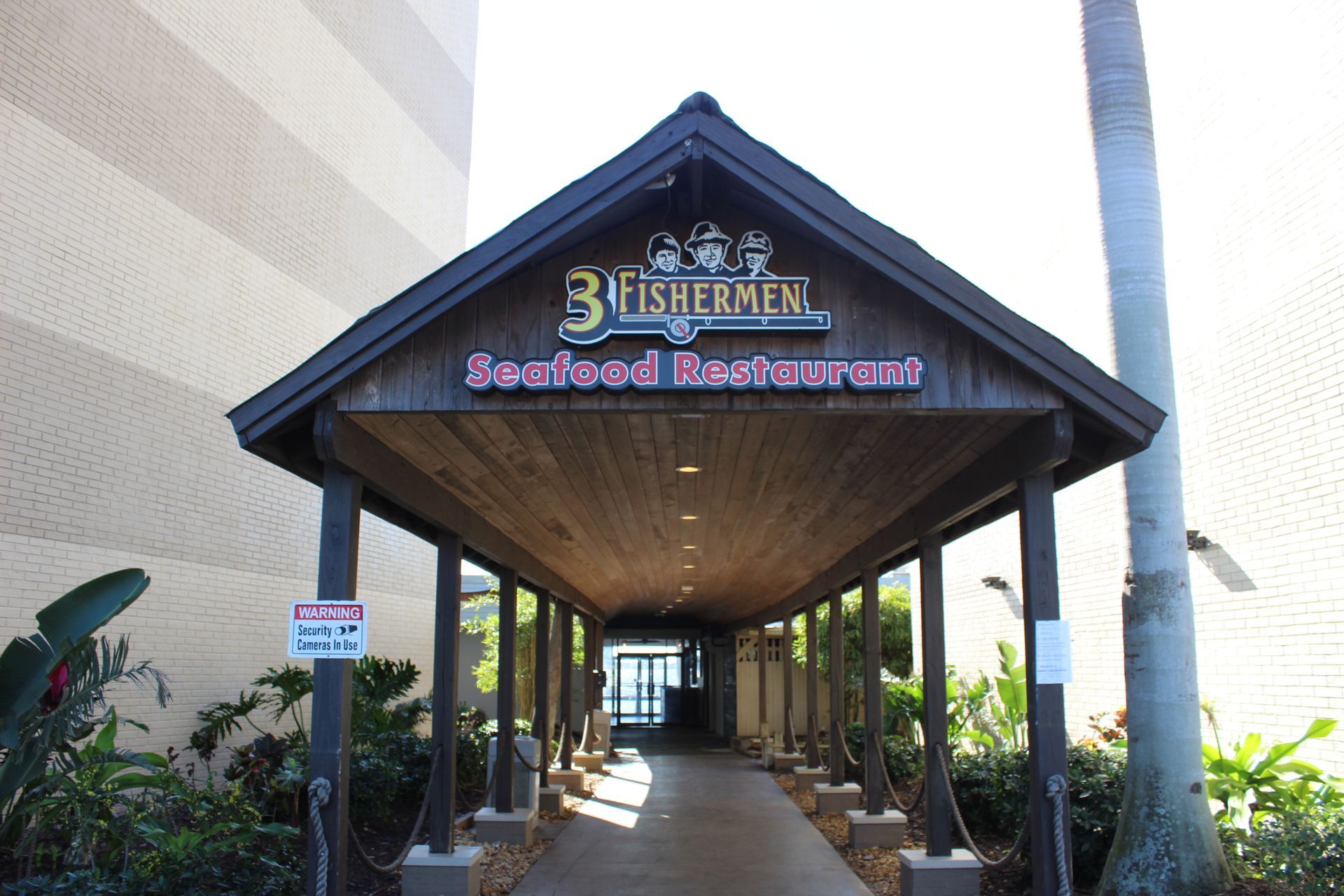 The entrance to the 3 fishermen seafood restaurant