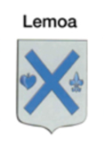 Escudo de armas del apellido Lemoa. Escudo con una X azul, un corazón y una flor de lis sobre fondo blanco.