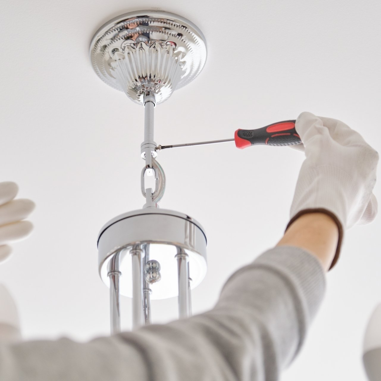 installing hanging light