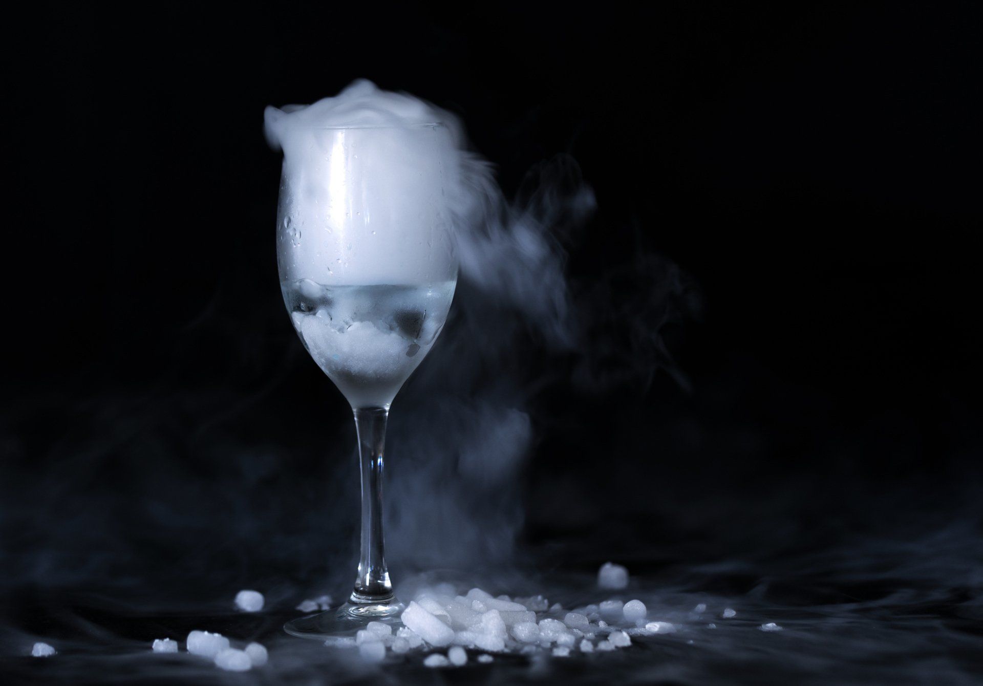 Dry Ice Fog And A Wine Glass — Mundelein, IL — Lakeland Dry Ice