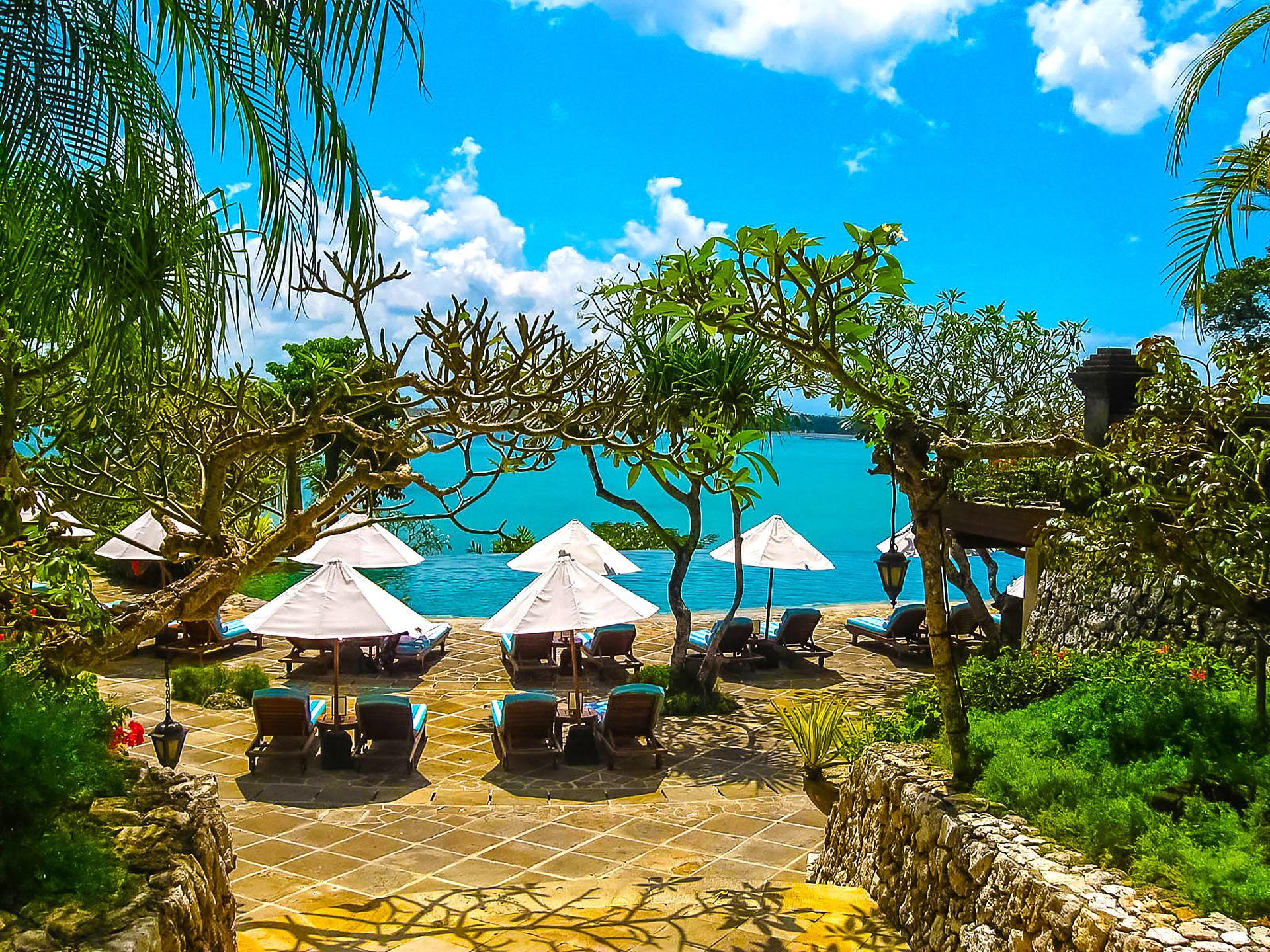 LUXURY FAMILY HOLIDAYS