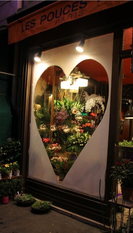 The Ultimate Valentine’s Day Window Display Ideas For Your Retail Business