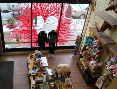 The Ultimate Valentine’s Day Window Display Ideas For Your Retail Business