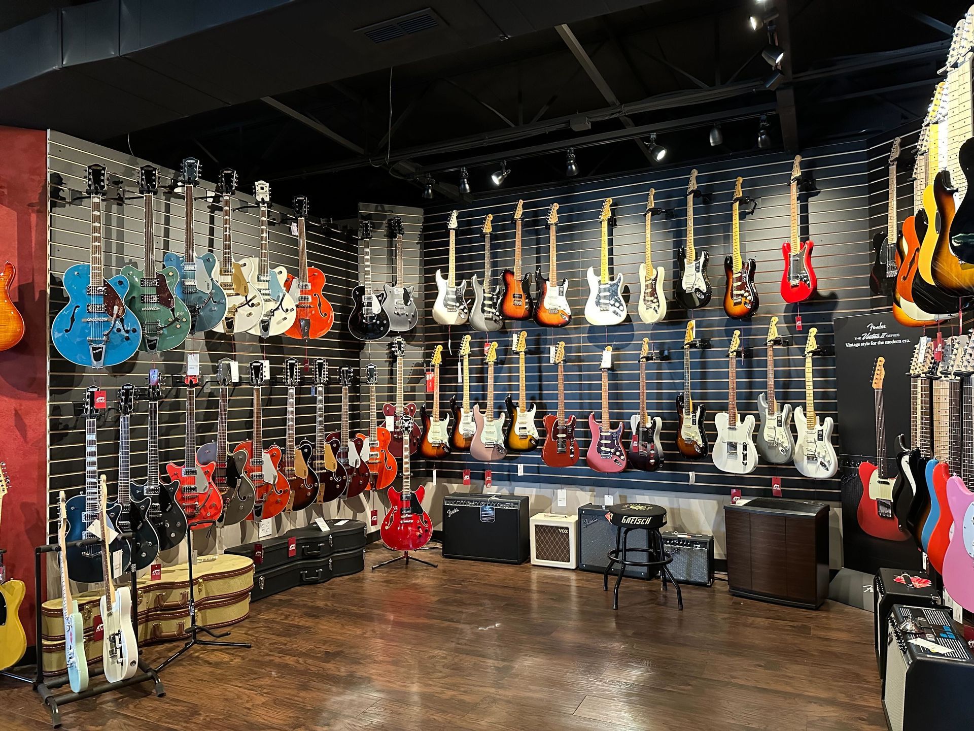 nashville guitar store