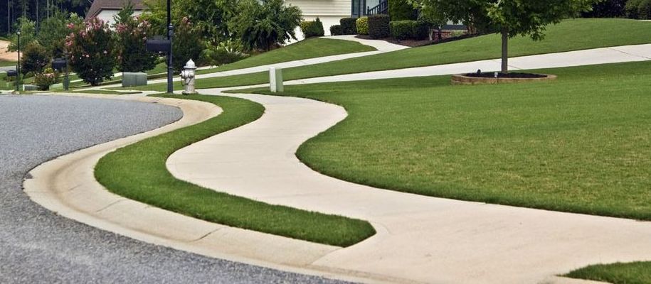 beautiful modern curbing in a Grand Rapids, Michigan neighborhood