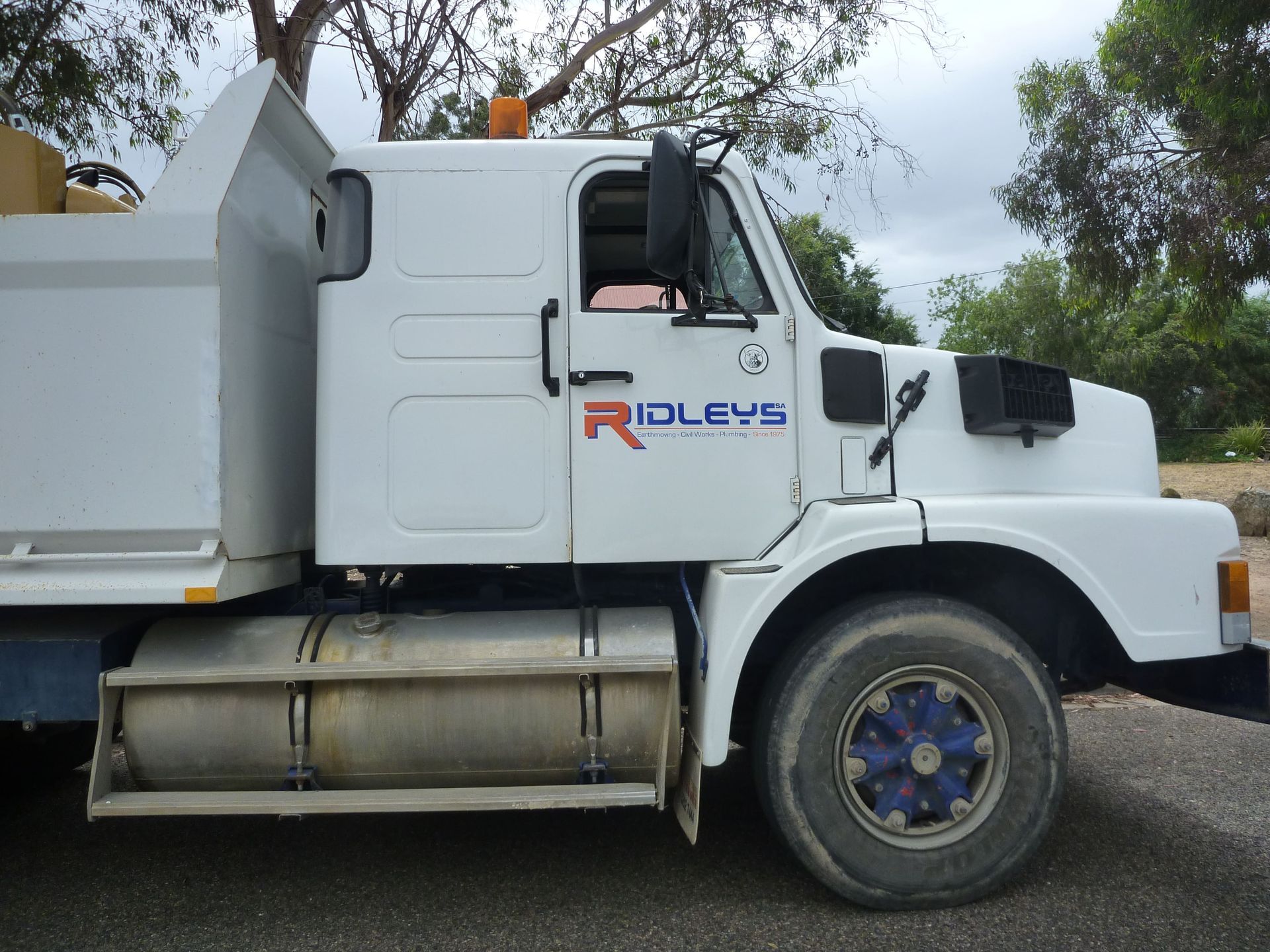 A white truck with ridleys written on the side | Murray Bridge, SA | Ridleys SA