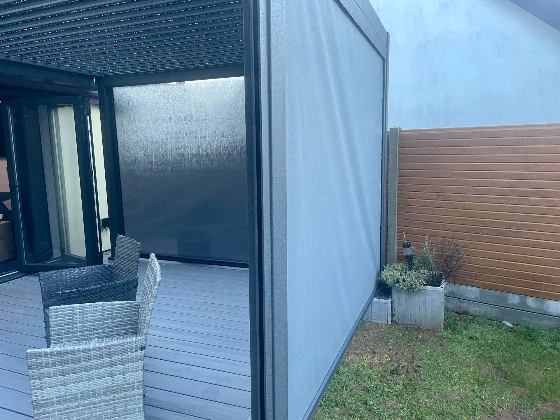 pergola installer