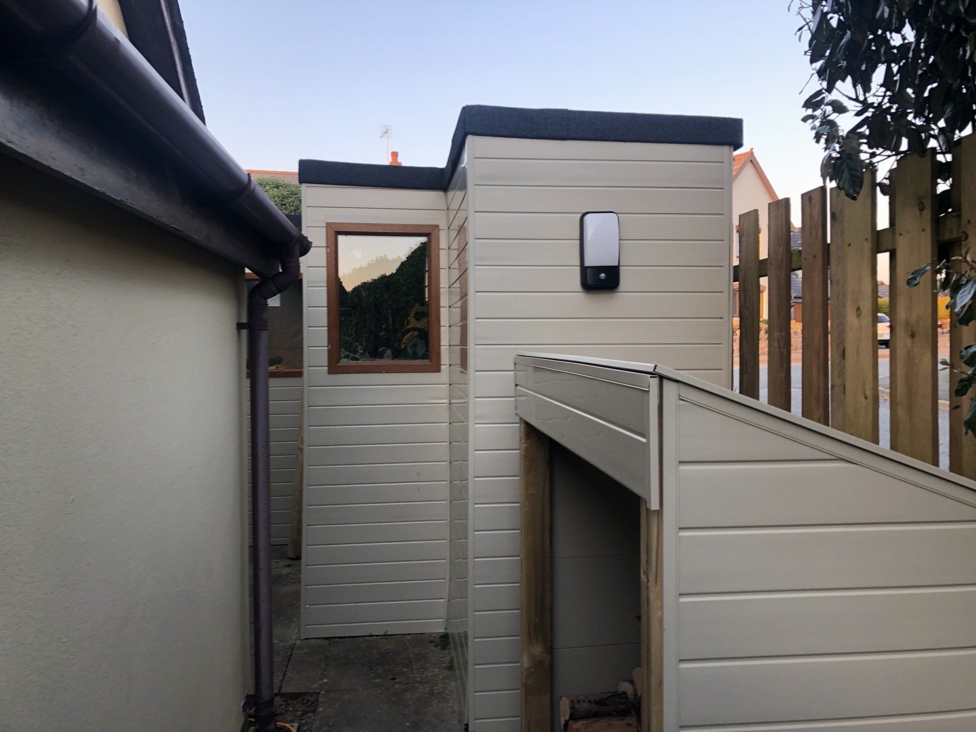 pergola installer