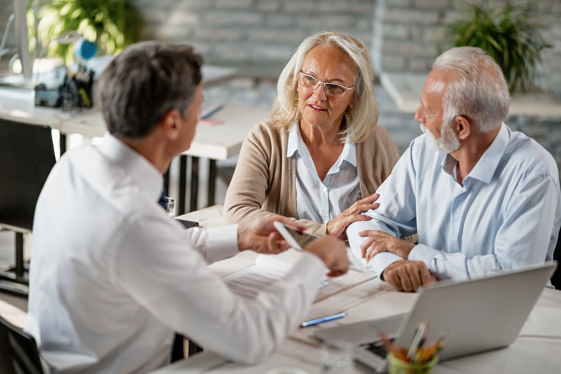 couple talking about the insurance
