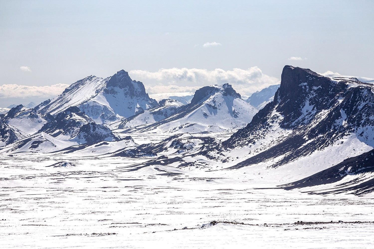 lanjokullglacier_in_summer_landscape