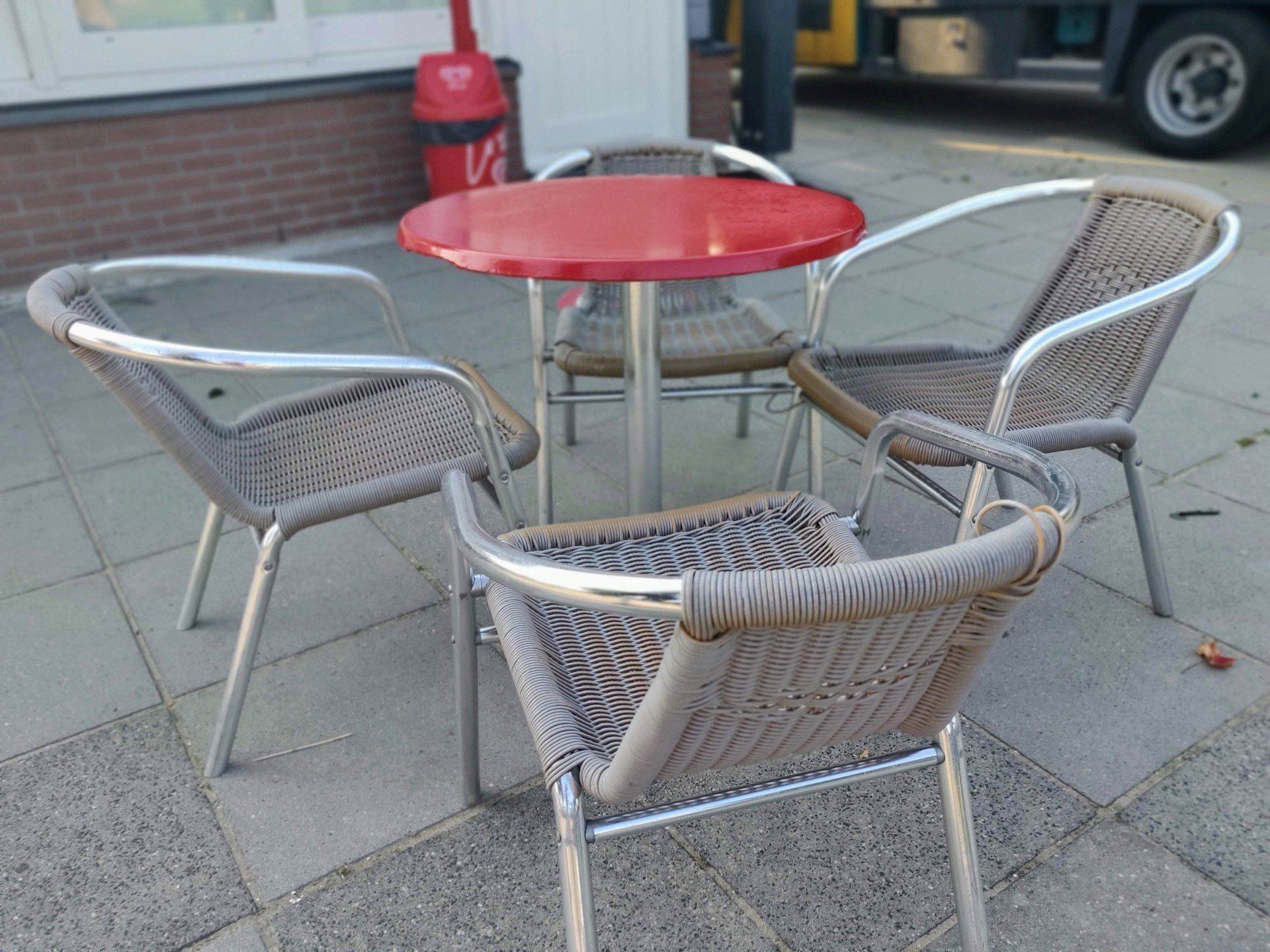 Tuinsets schoonmaken