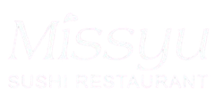 Logo bianco tenue con la scritta “MISSUU SUSHI RESTAURANT” su sfondo chiaro
