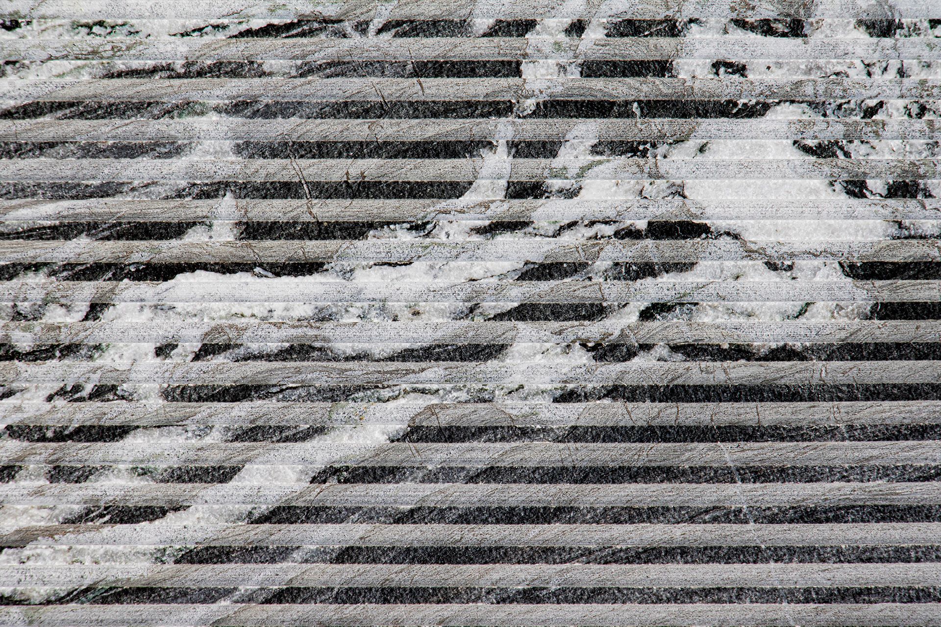 Belvedere White Vein Ribbed Finish
