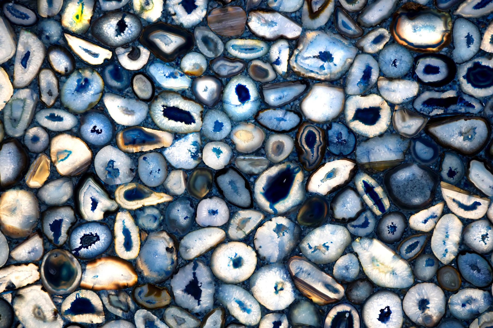 Blue Agate Giant Cu