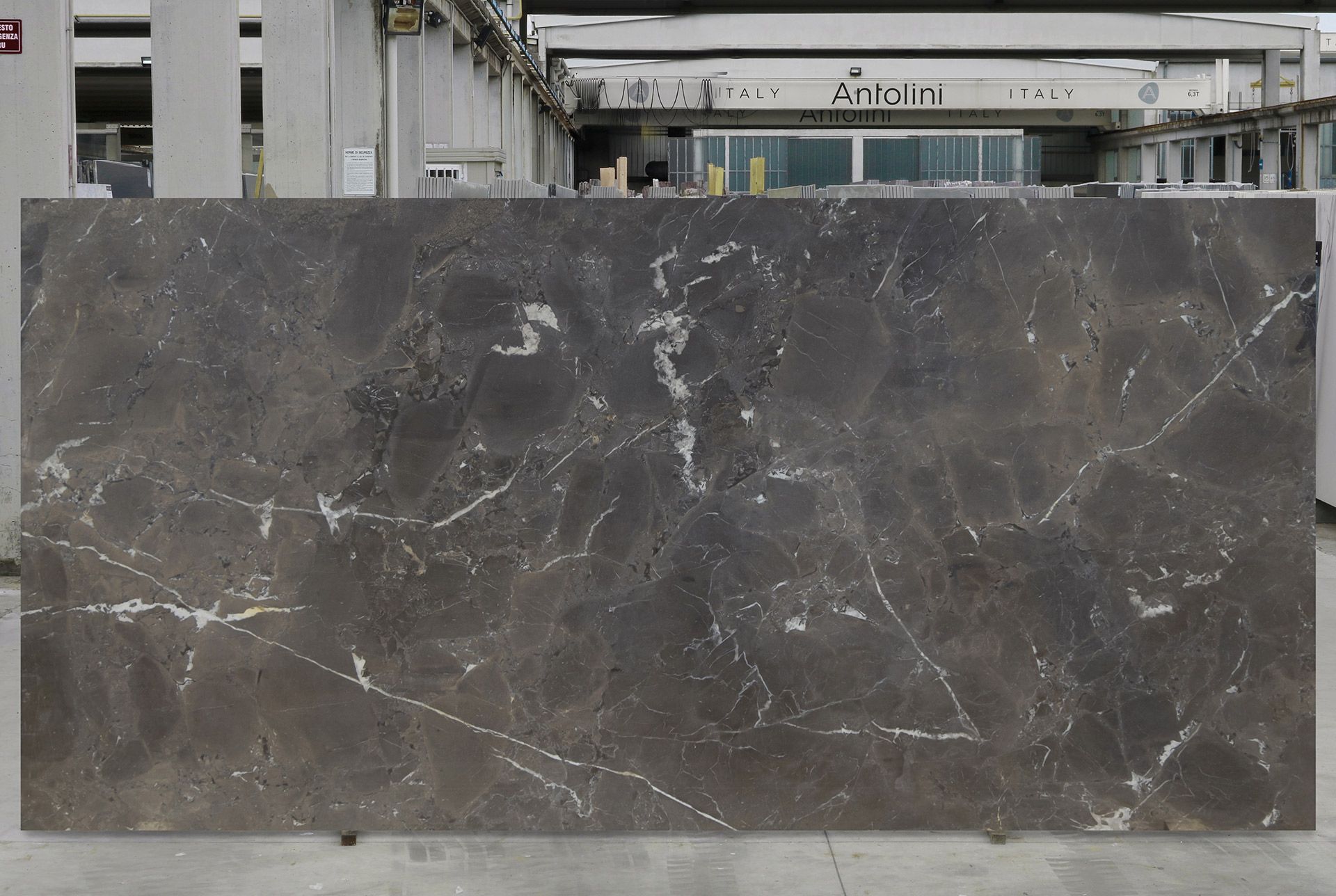 Breccia Imperiale Tech