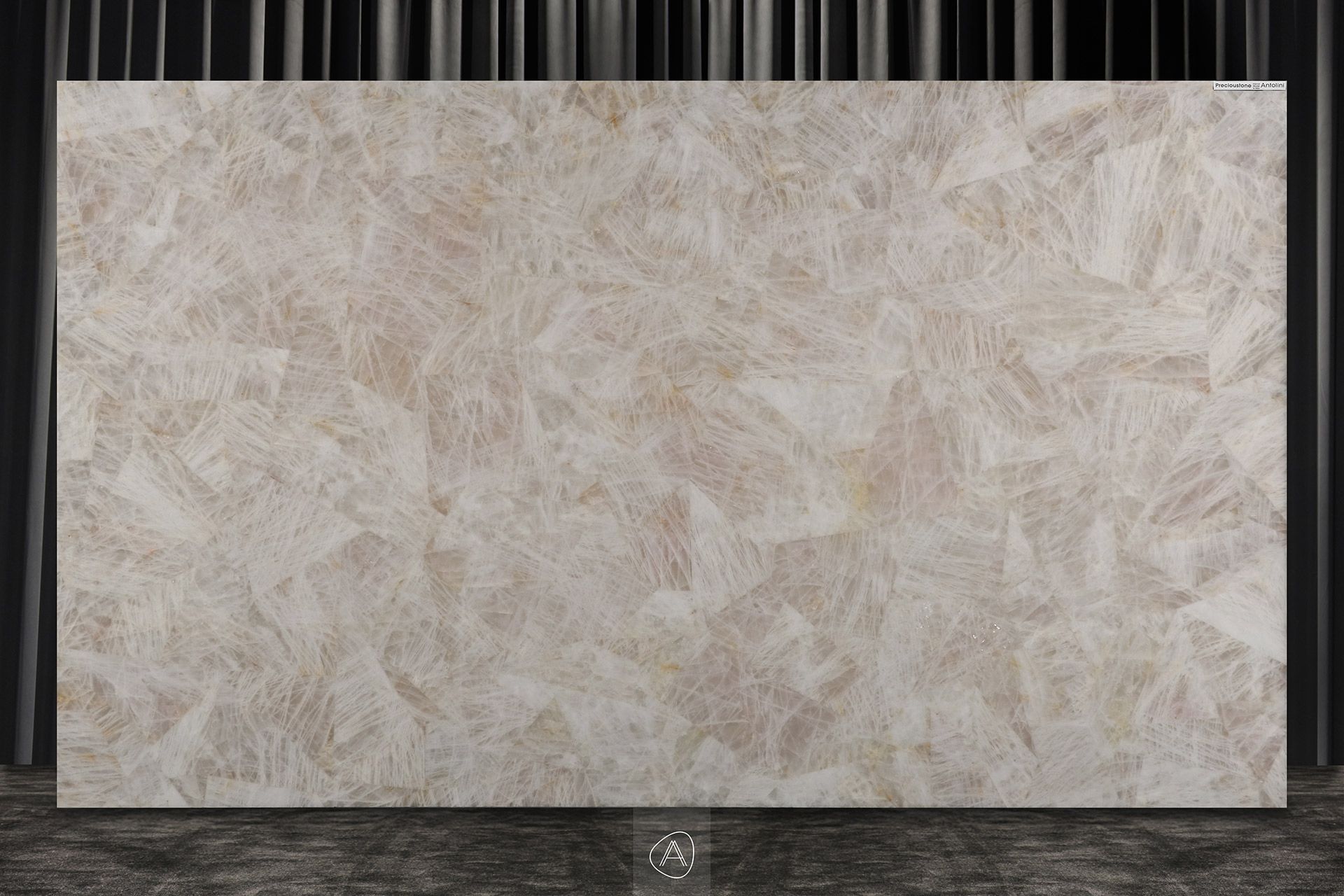 Crystal Cameo Giant