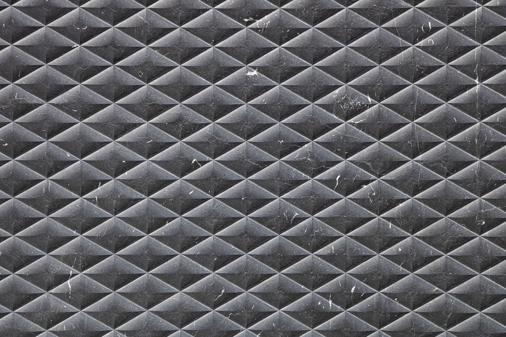 Nero Marquina Capitonne Finish