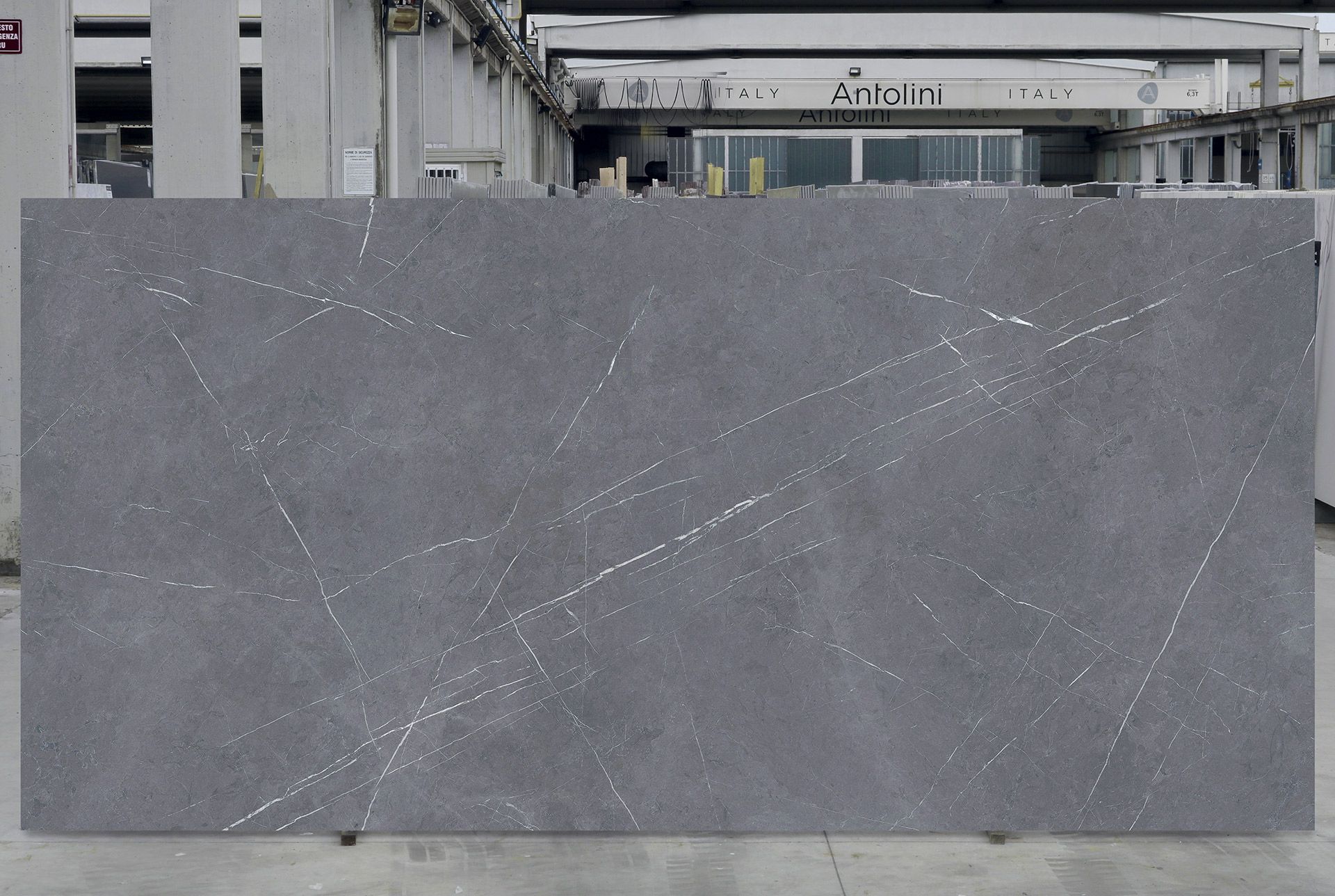 Pietra Grey Tech