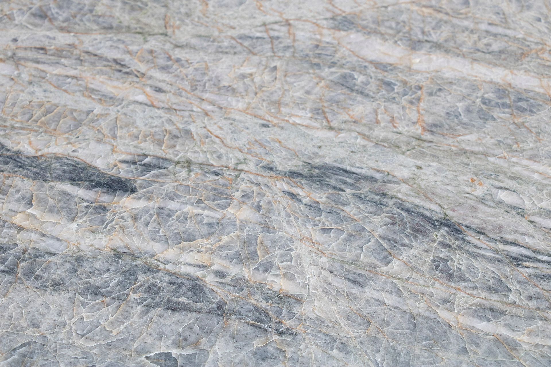 Quarzite Cielo Lether Finish