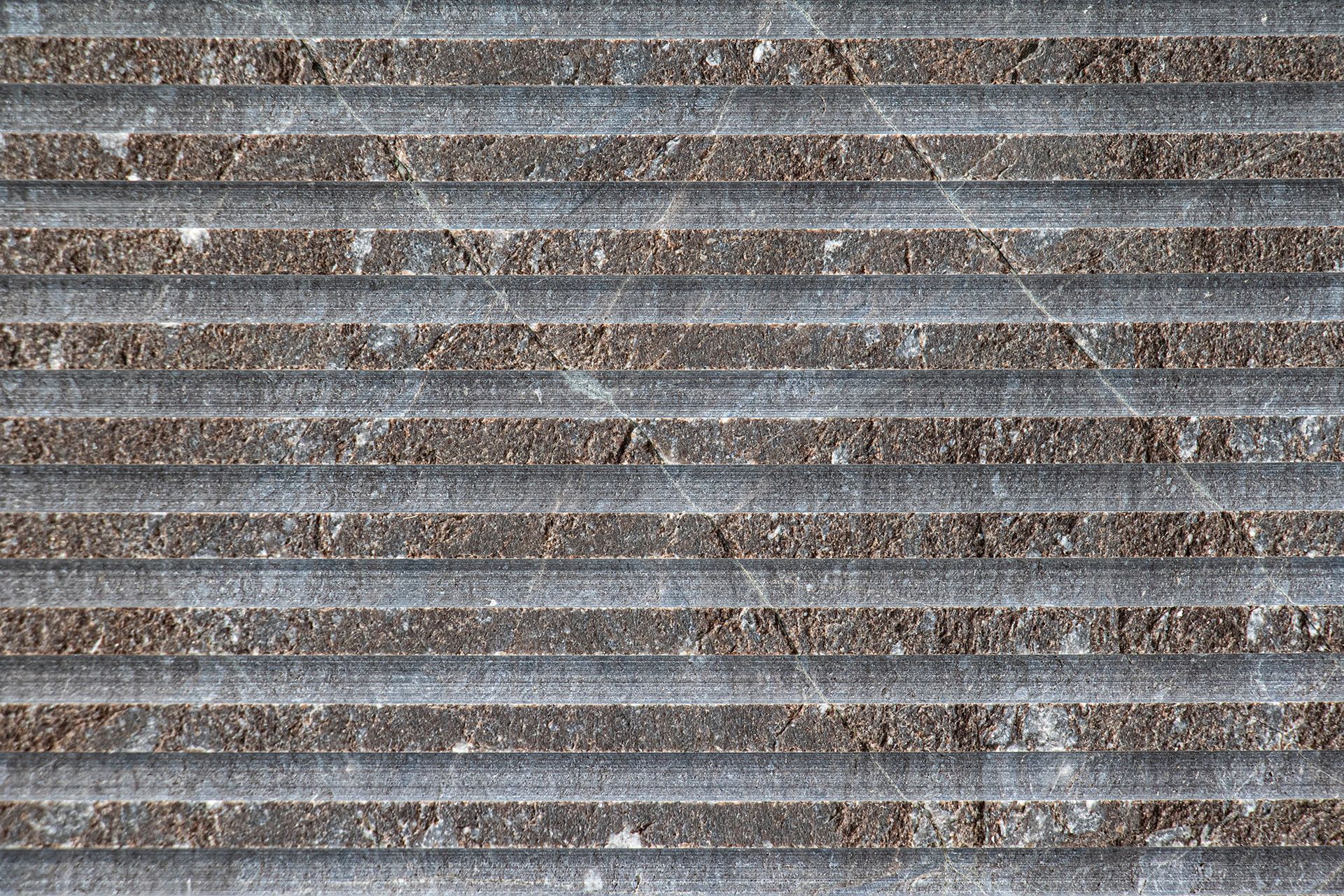 Quarzite Madeirus Ribbed Finish