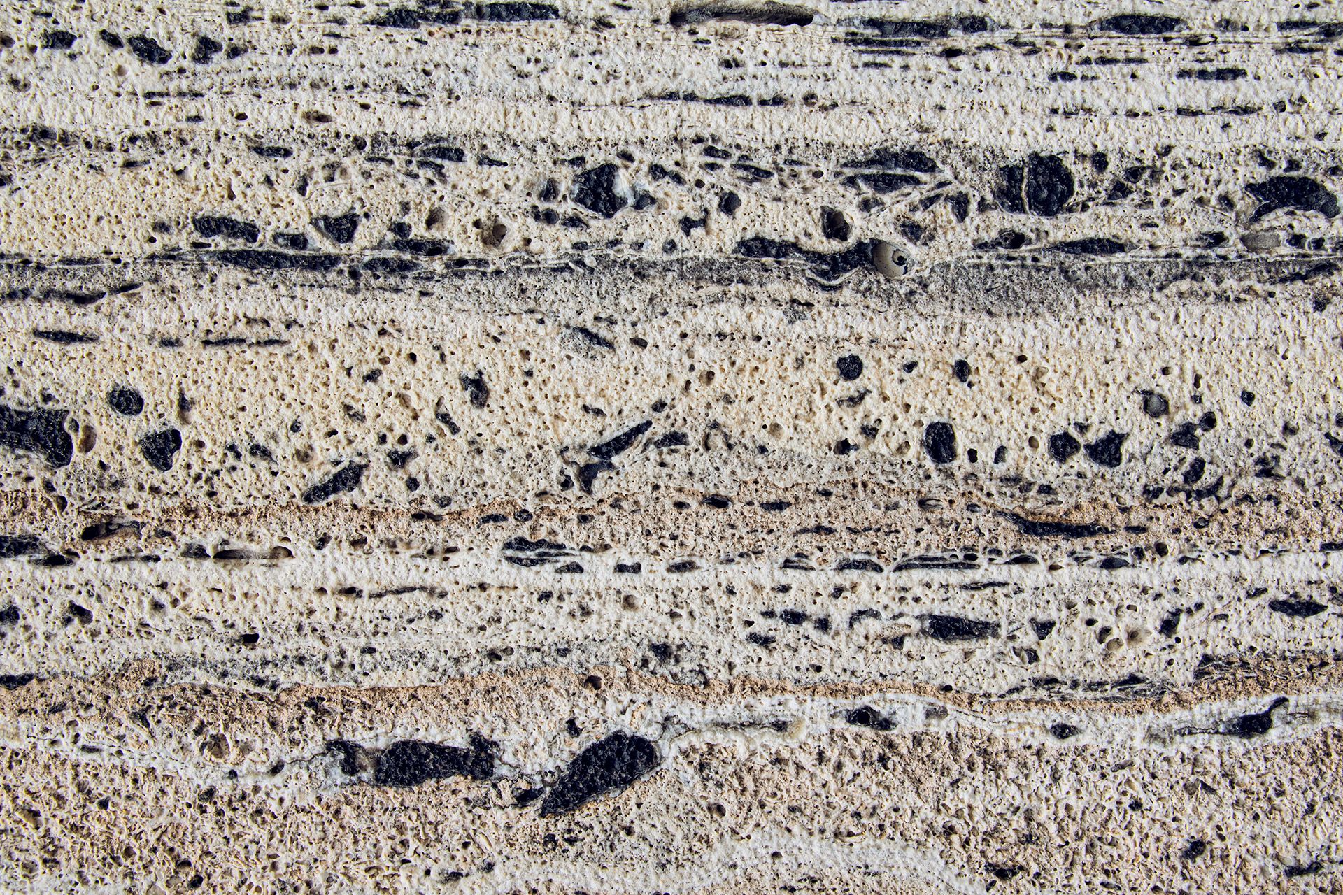 Travertino Black Label Super Hydro Finish
