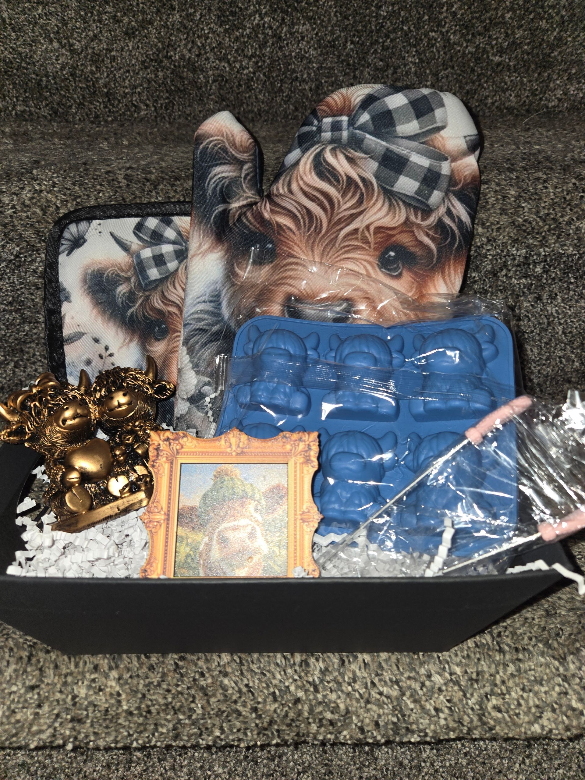 Highland cow gift basket