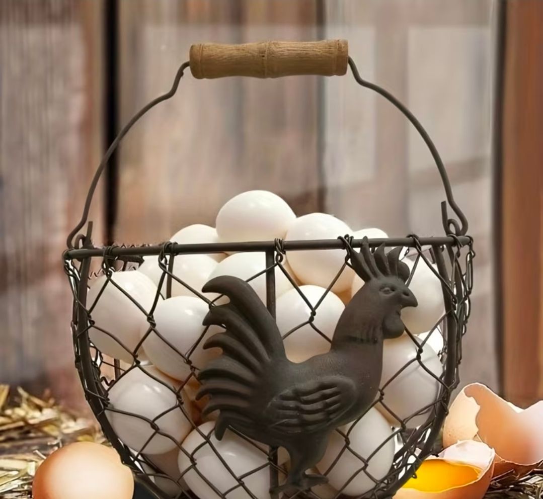 Wire basket for collecting eggs