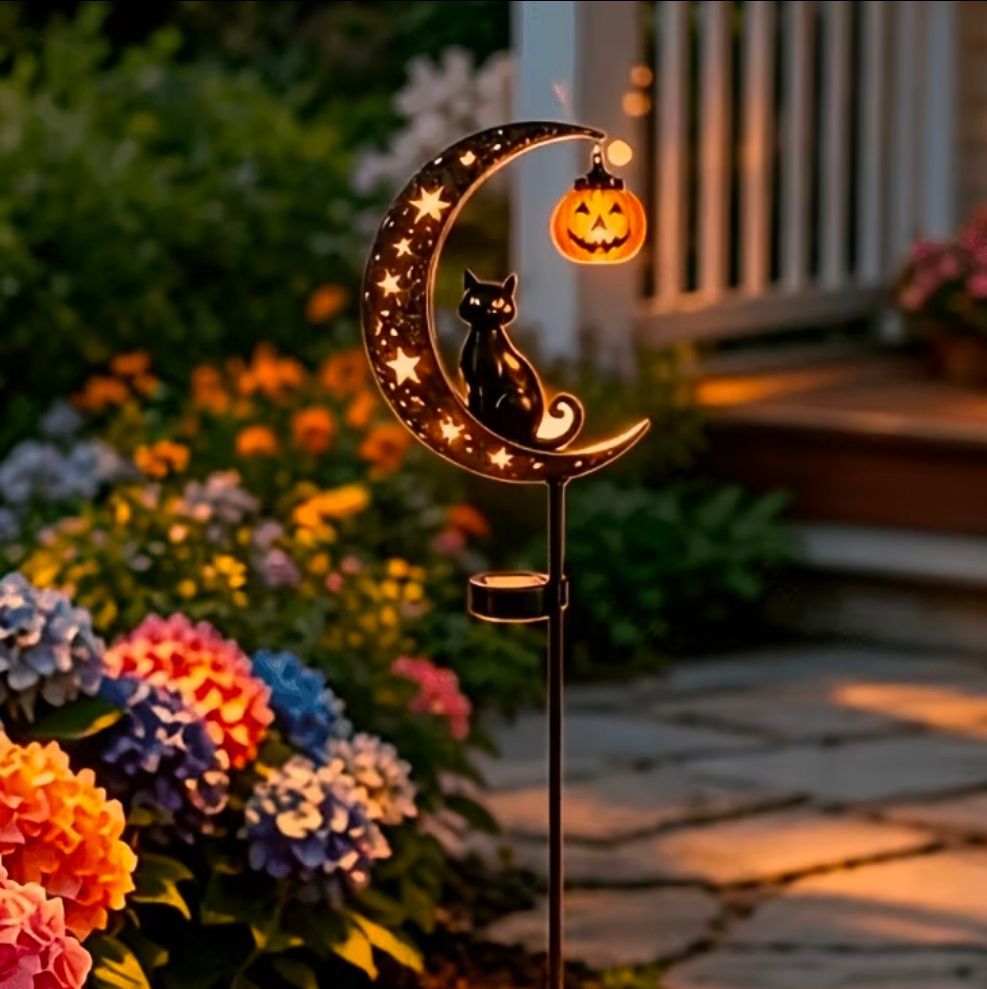 Outdoor halloween light