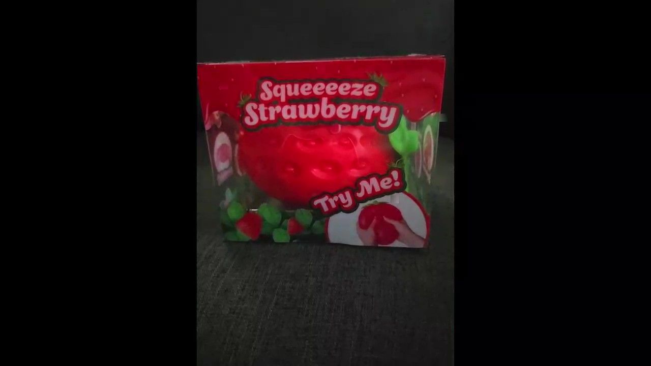 Large starwberry squish