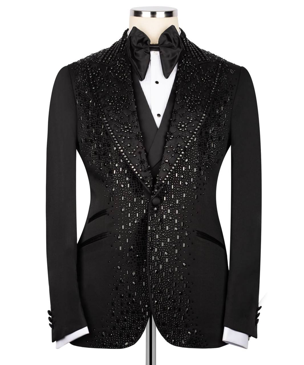 ORIGINAL MILANO – Black Diamond Crystal Statement Tuxedo
