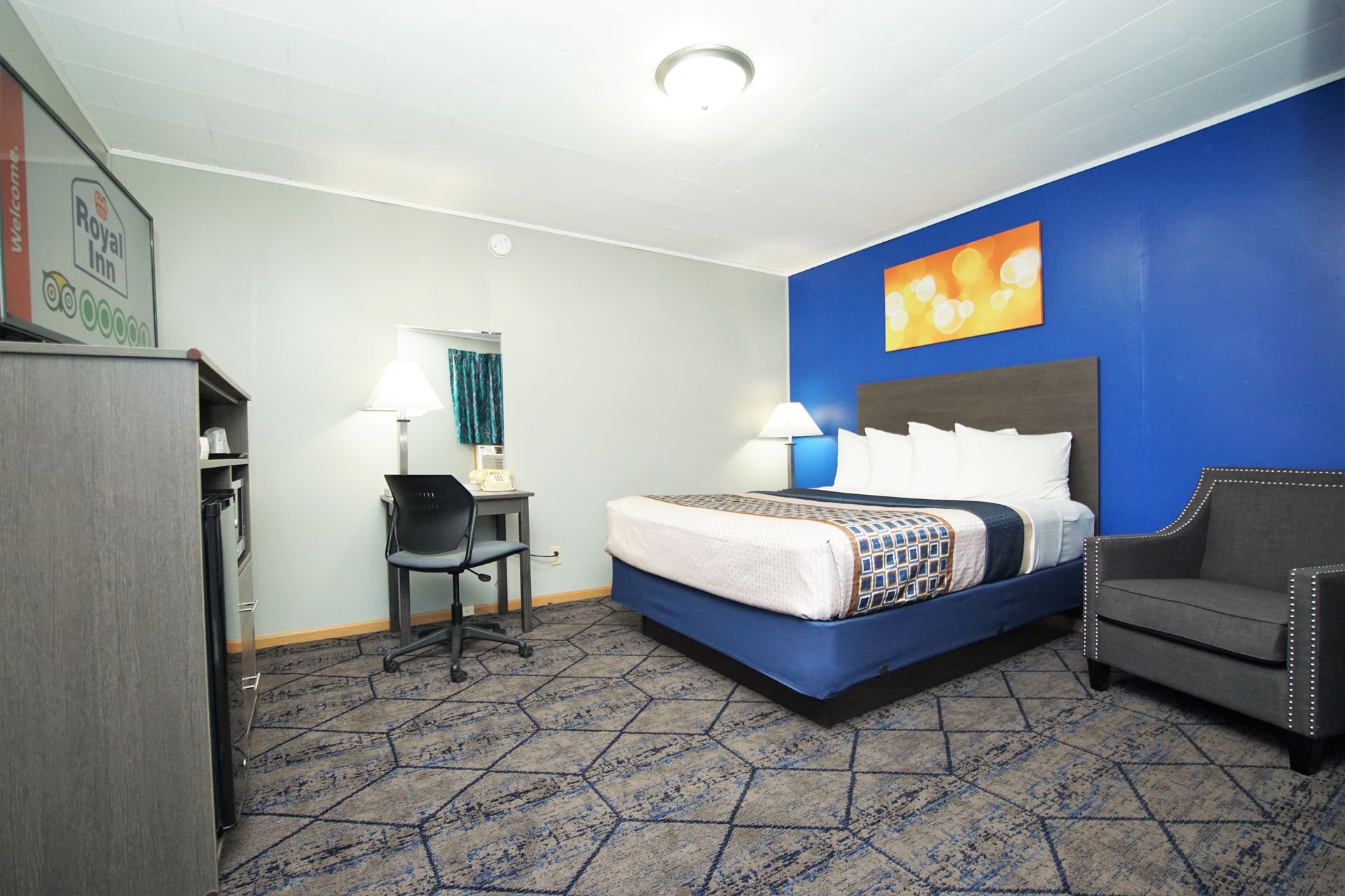 Standard 1 Queen Room