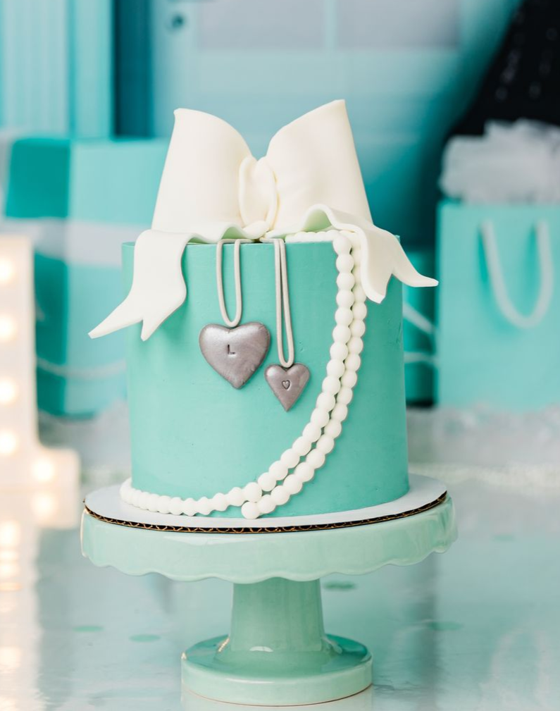 Tiffany cake theme for a cake smash session in studio - Cary NC