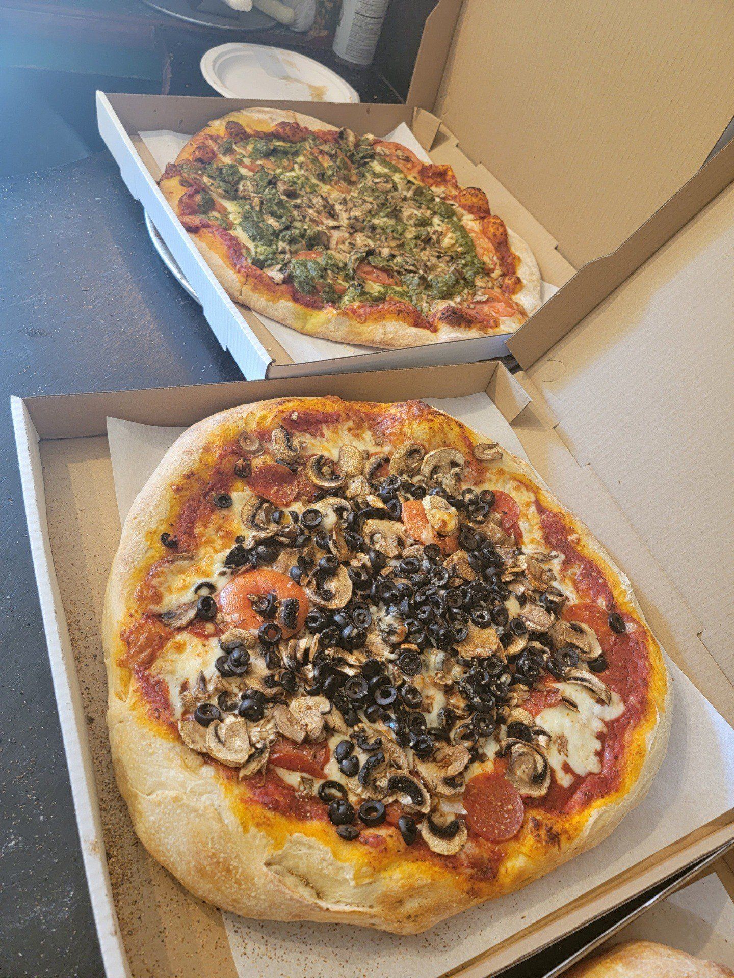 pesto pizza - waterfront pizza - Port Townsend, WA