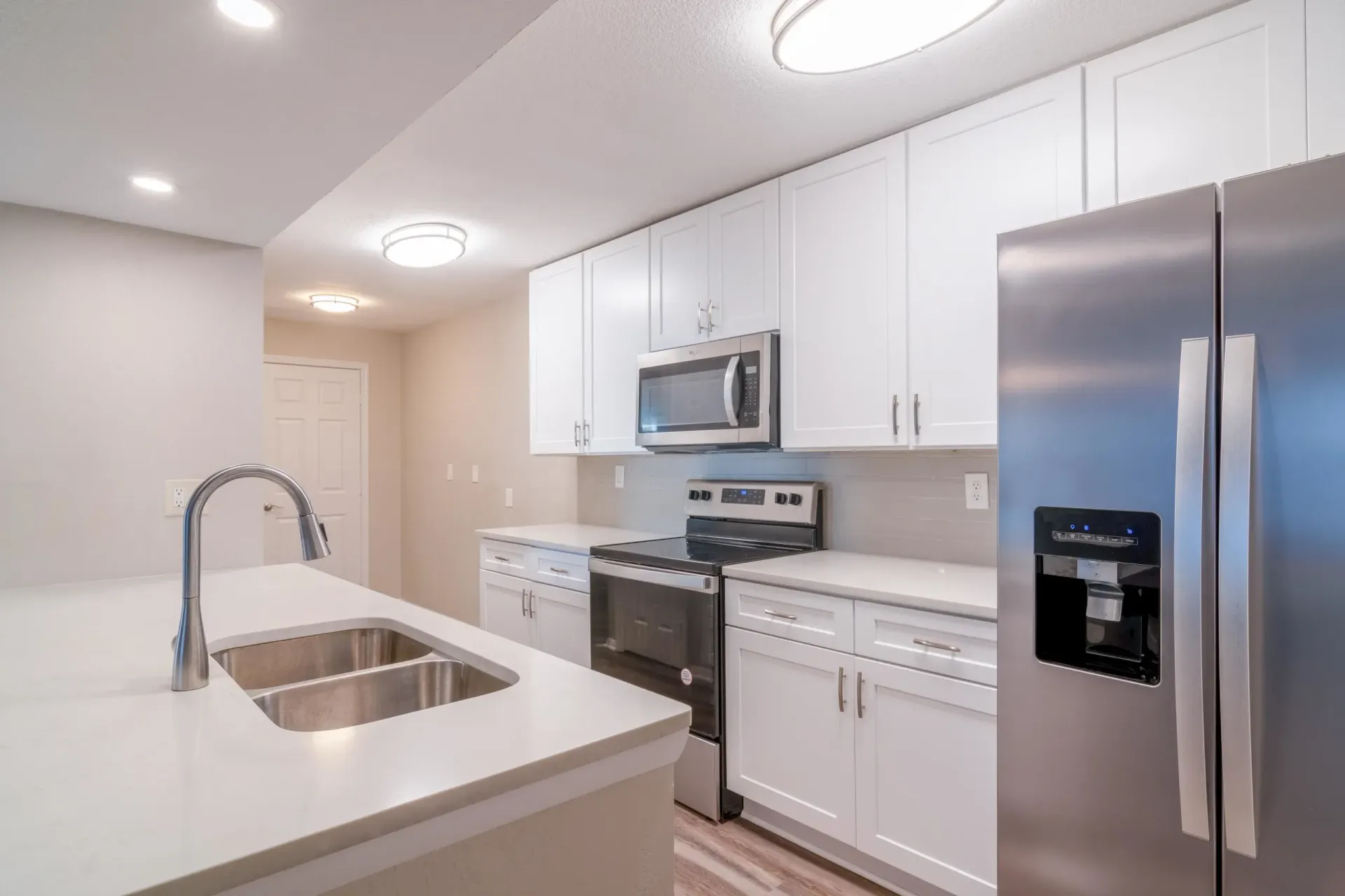 Kitchen layout at 2100 Defoors West Midtown apartments