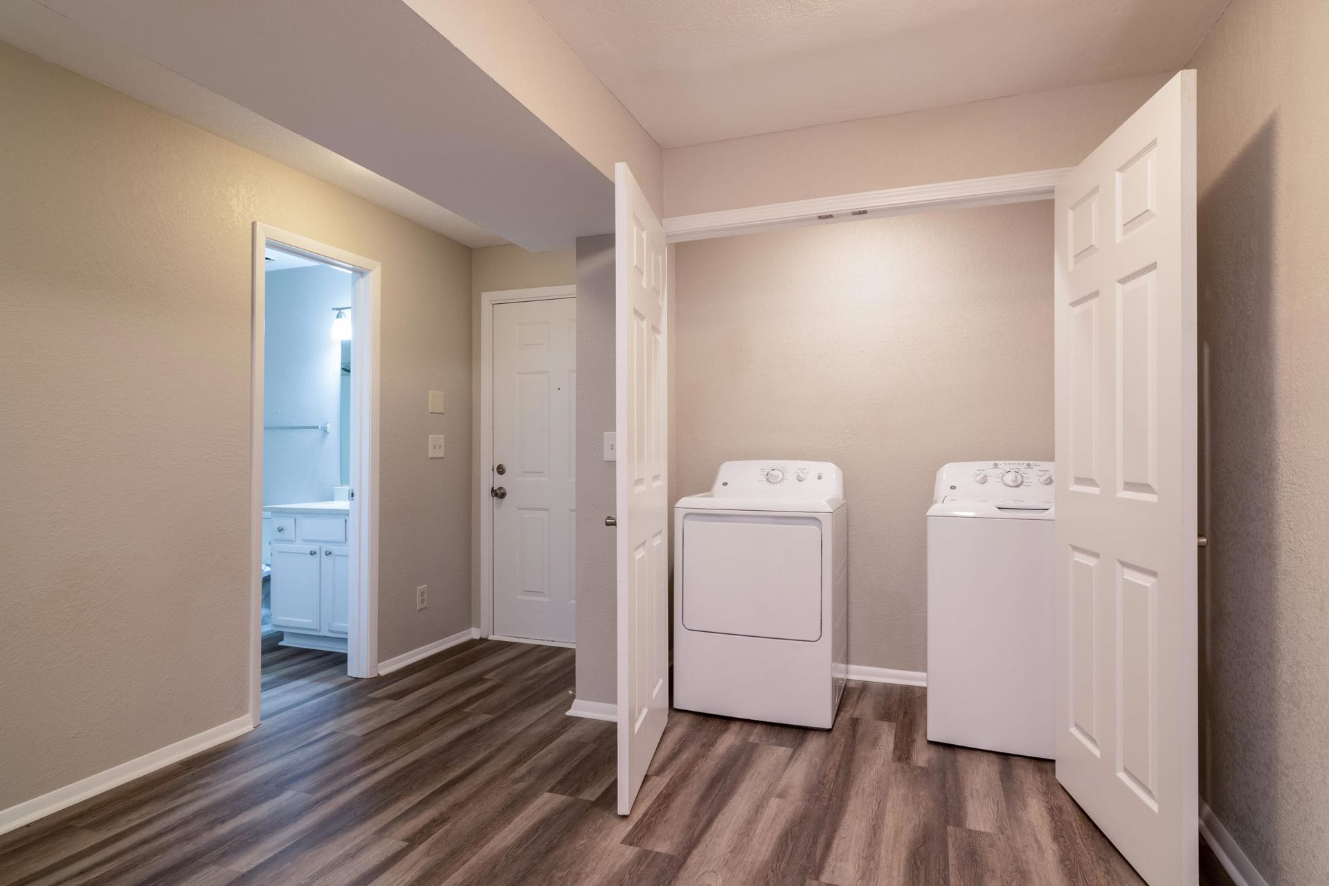 In-unit laundry and closet space at 2100 Defoors apartments in West Midtown Atlanta
