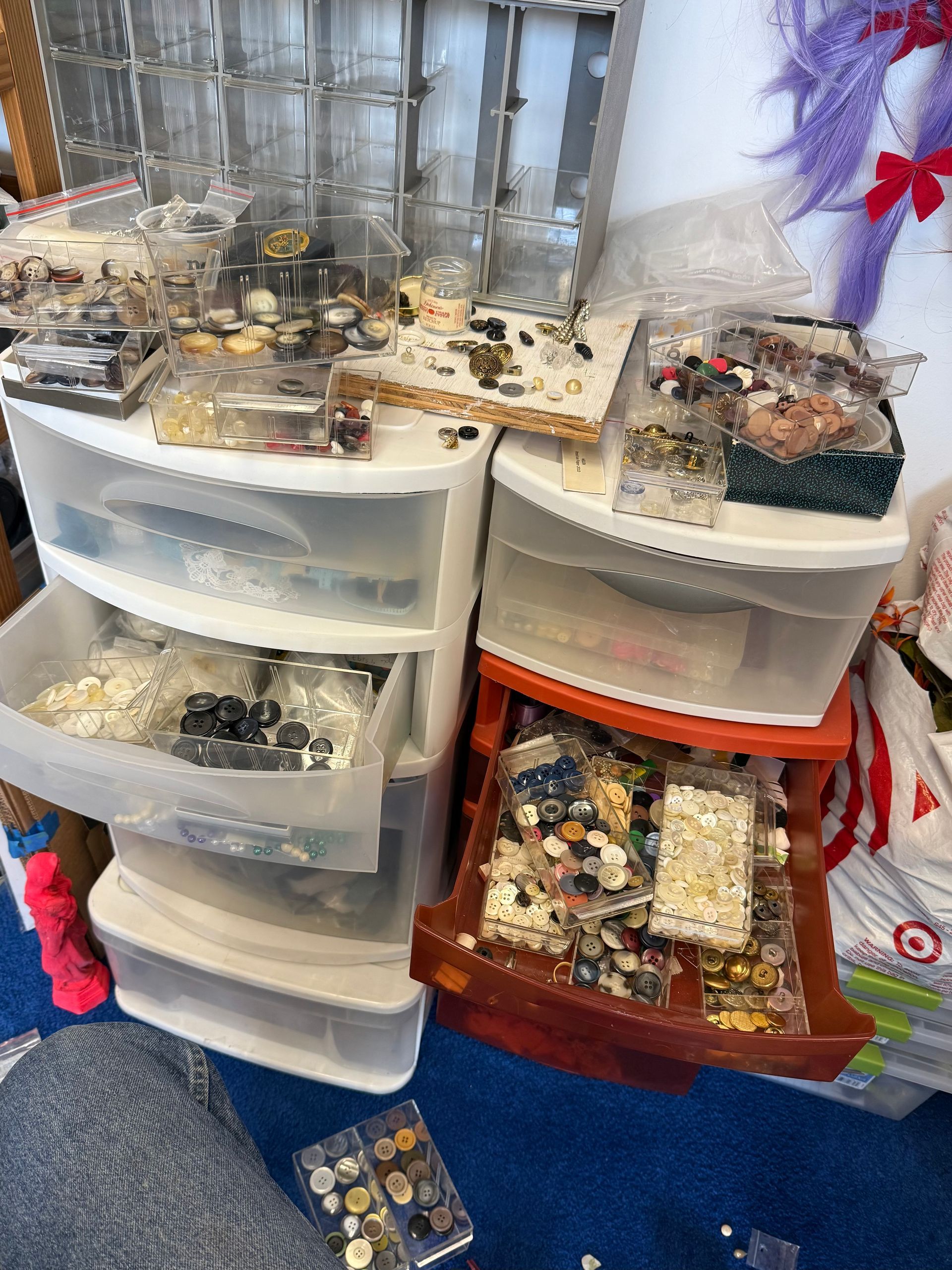 organizing sewing materials, 2025