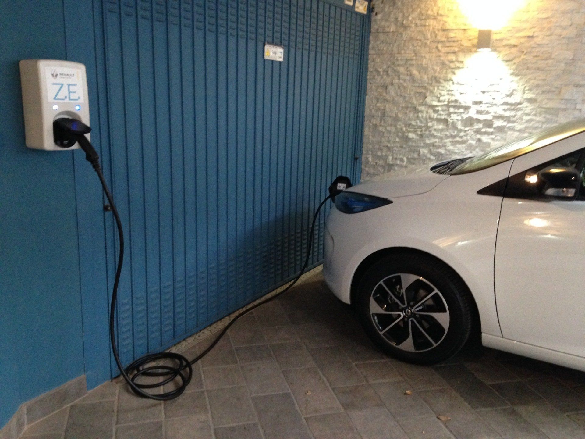 ricarica auto elettriche colonnine