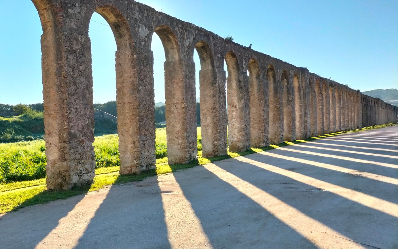 Óbidos Medieval Aquaduct Travelers Tours The Amity Family