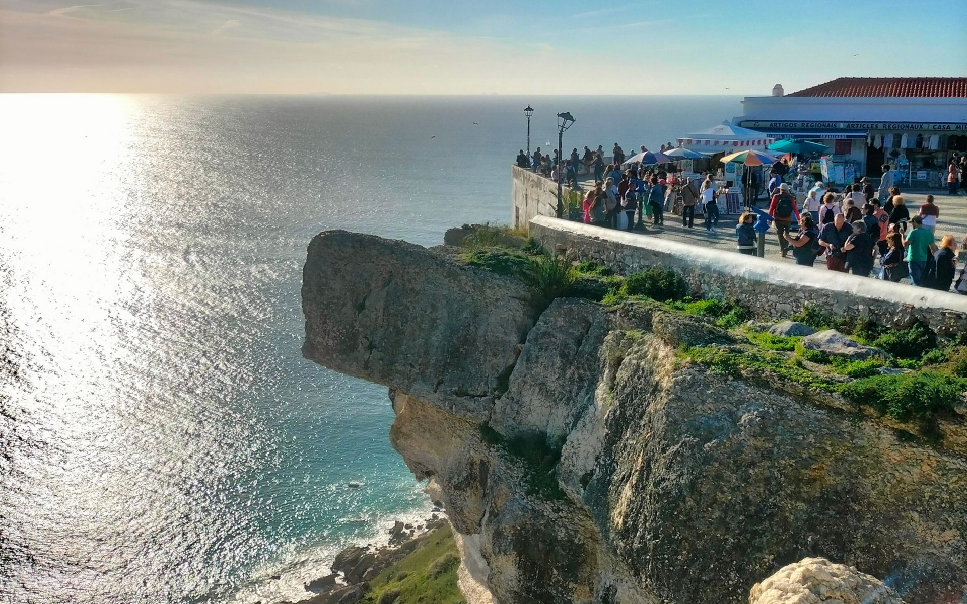 The-Amity-Family-Tours-And-Activities-Nazaré-Portugal-Landscape-Atlantic-Giant-Waves-Viewpoint