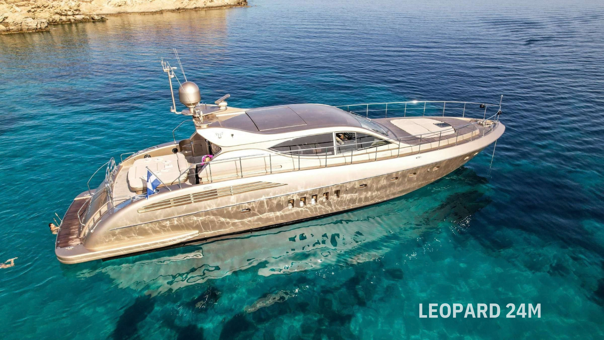 Arno Leopard 80ft rear view