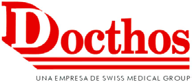 Logotipo de Docthos en rojo con el lema “Una empresa de Swiss Medical Group” debajo.