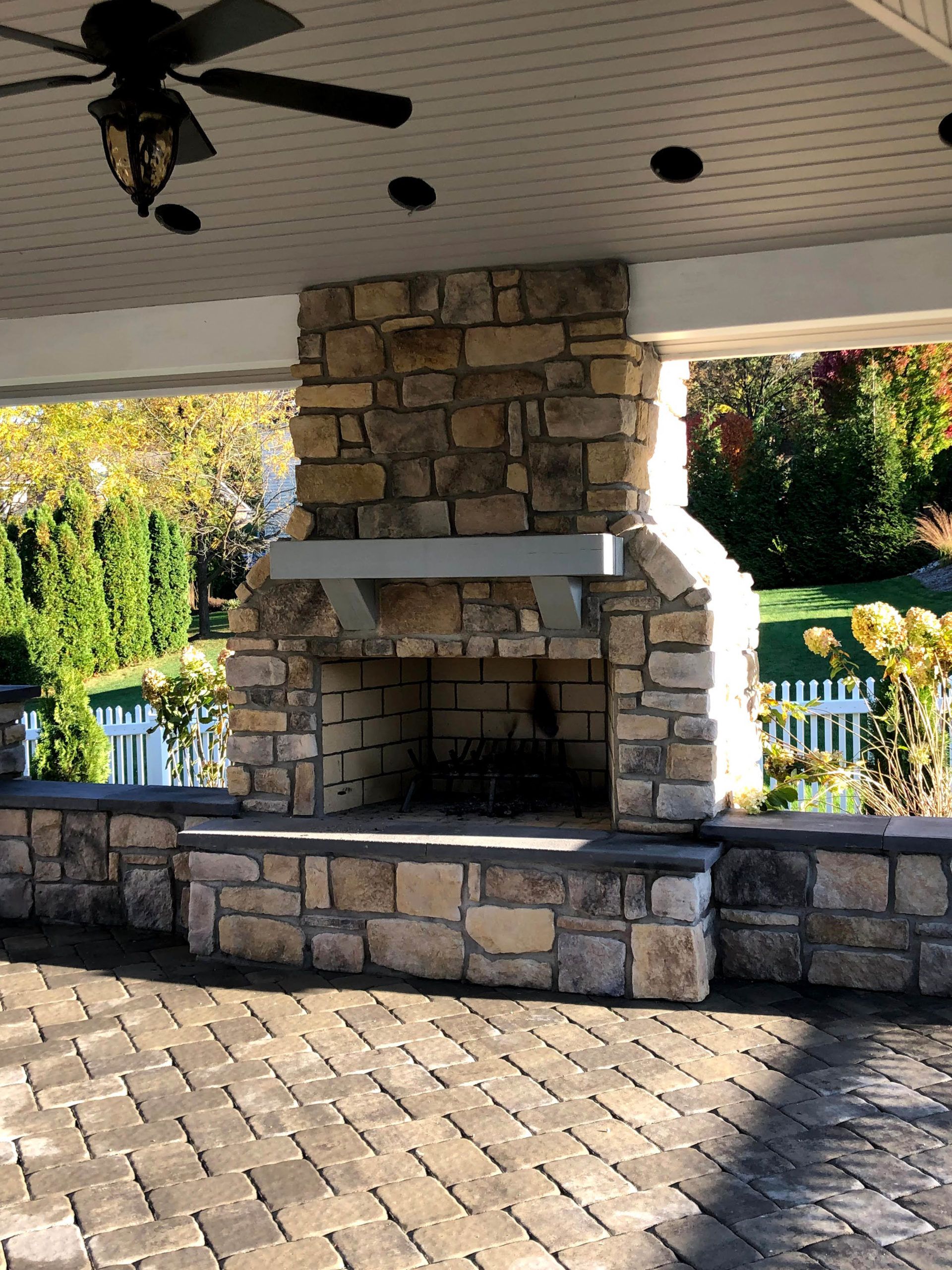 Custom outdoor fireplace contractor near me