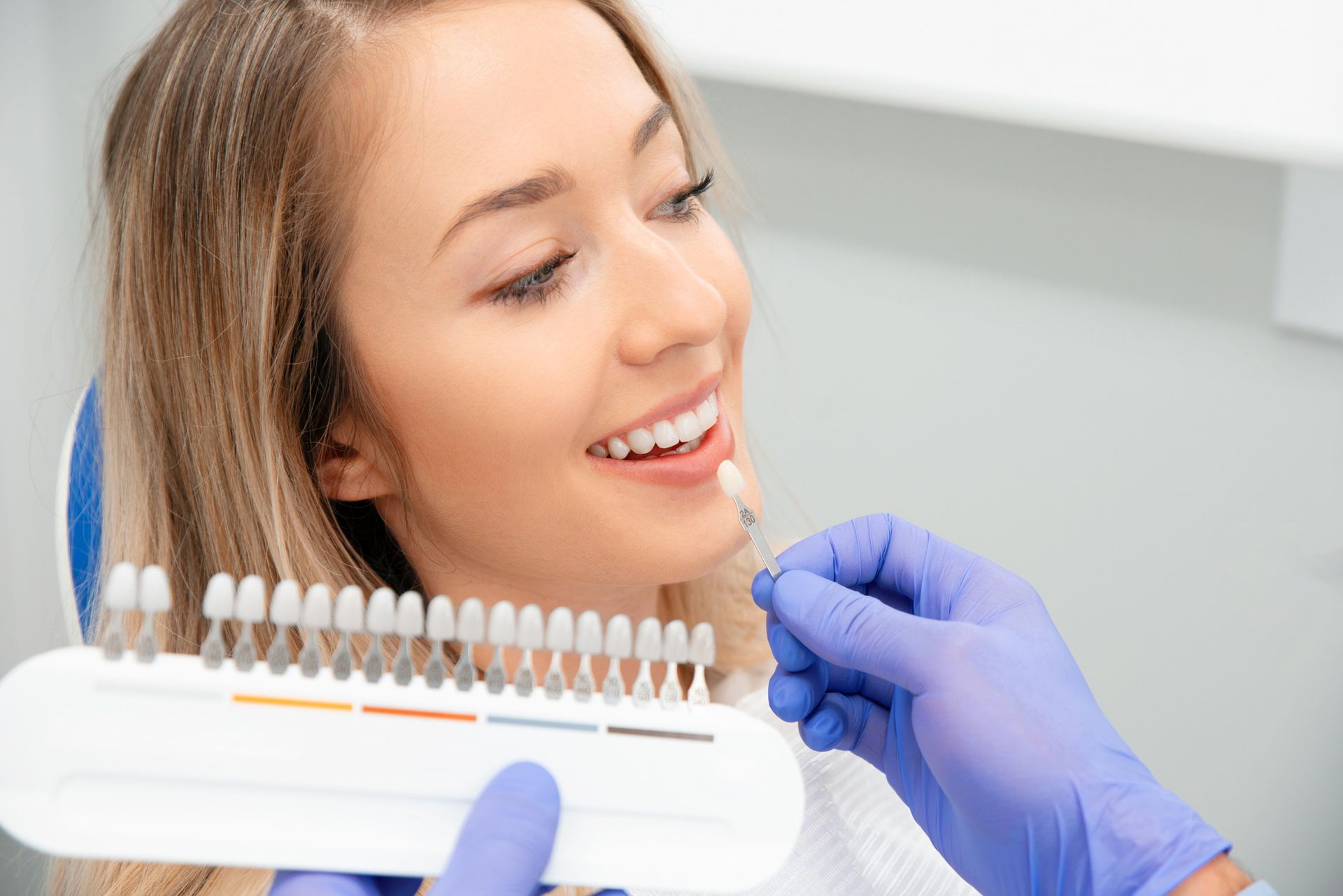 Choosing the Right Tooth Shade for Implants and Whitening Options