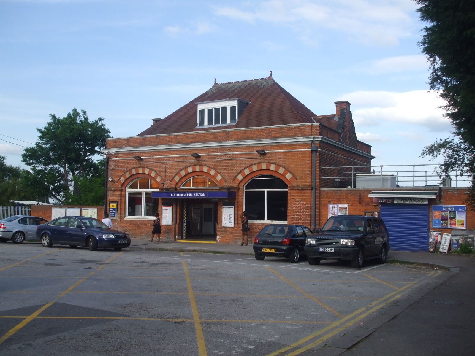 Commercial office cleaning team working in Buckhurst Hill London