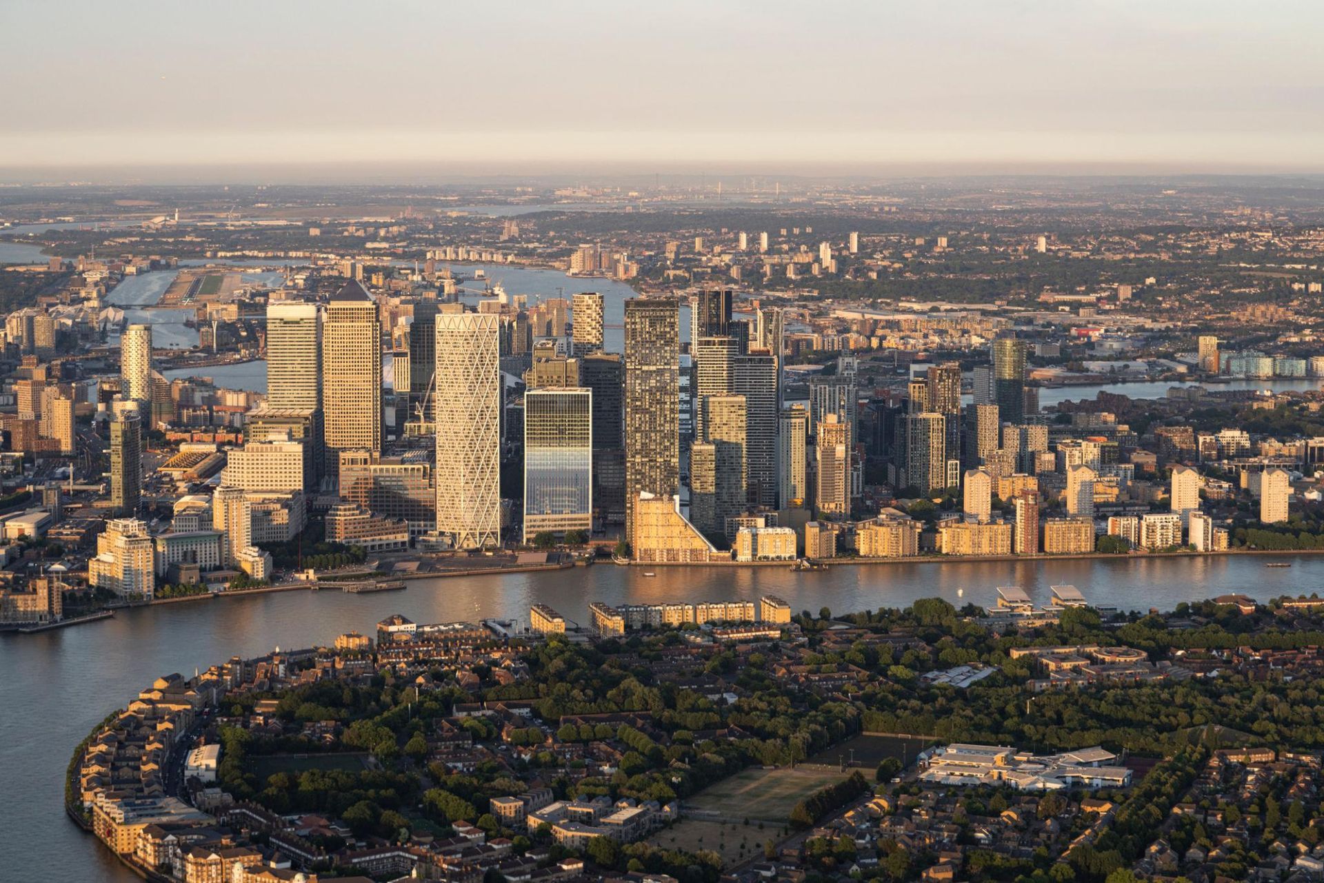 Commercial office cleaning team working in Isle of Dogs London