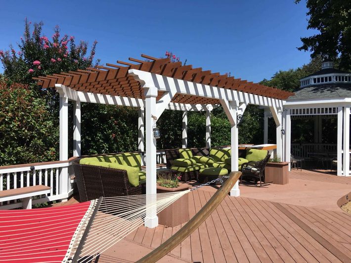 deck-remodeling