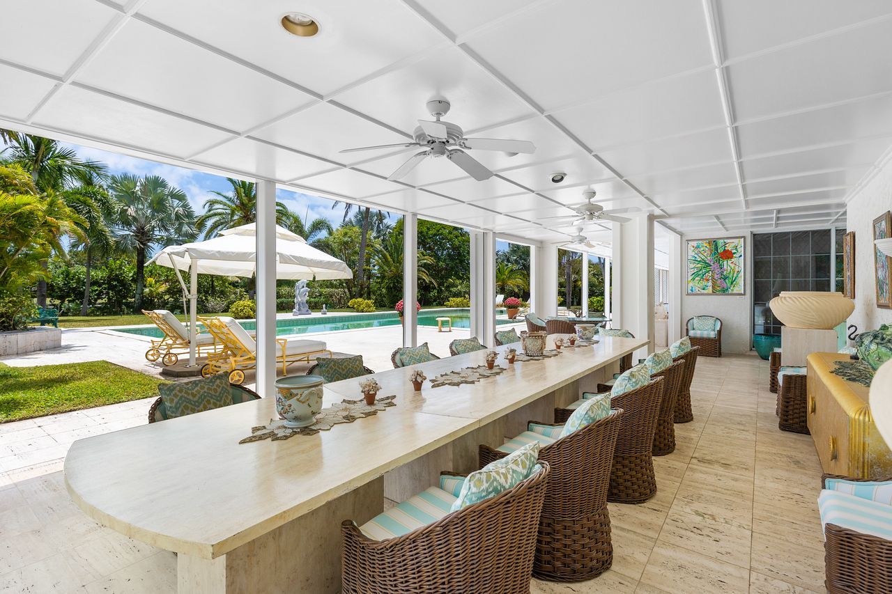 Elegant entryway at Aqualina beachfront residence in Nassau, The Bahamas