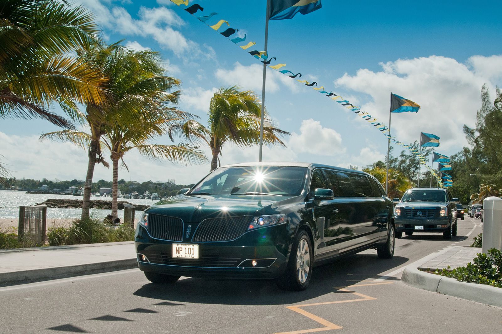 Bahamas Experience Transportation services in Nassau for Bond Vacations guests