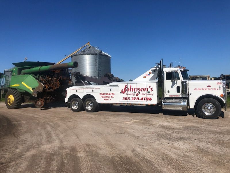 Tow Truck with Heavy-Duty Vehicle — Palatka, FL — Johnson's Towing