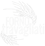 Logo bianco in rilievo con la scritta “FORNO travagliati” e motivi di spighe di grano.